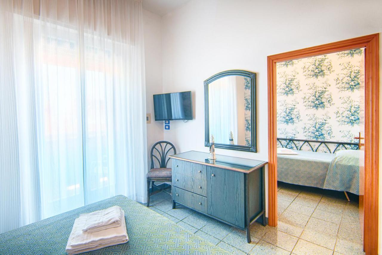Hotel Gorini Bellaria-Igea Marina Esterno foto