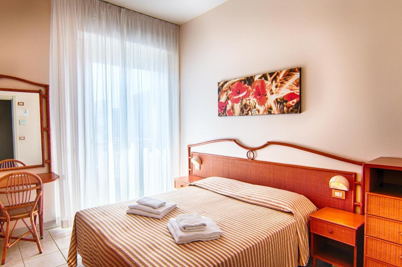 Hotel Gorini Bellaria-Igea Marina Esterno foto